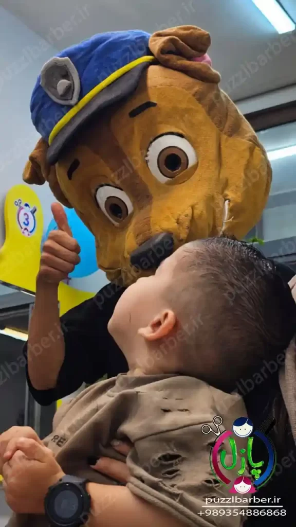 اصلاح موی کودک در آرایشگاه پازل